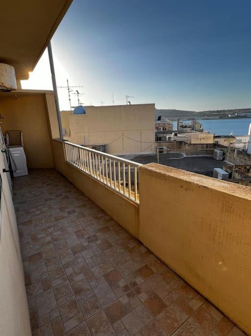 Conmal Penthouse In Mellieha Bay Lejlighed Eksteriør billede